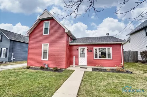 212 E Walnut St, Van Buren, OH 45889 photo 2