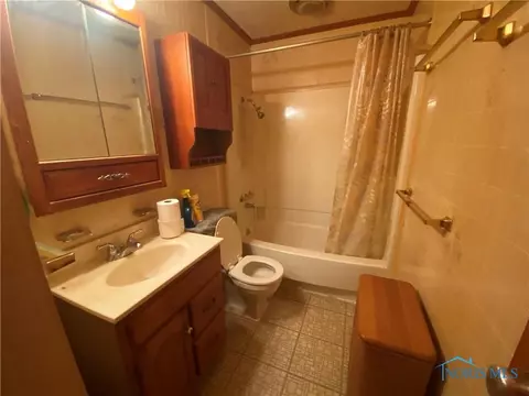 226 Dickens Dr, Toledo, OH 43607 photo 13