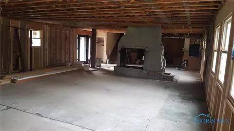 7027 Coder Rd, Maumee, OH 43537 photo 5