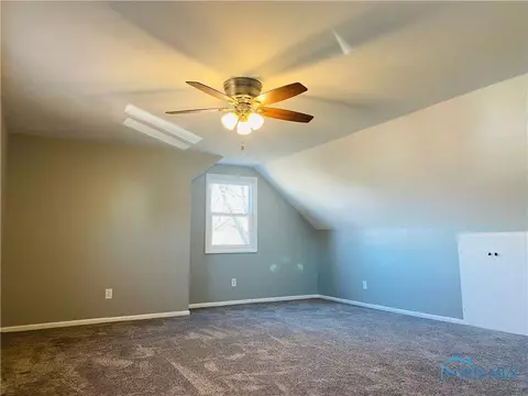 3263 Blackstone Dr, Toledo, OH 43608 photo 12