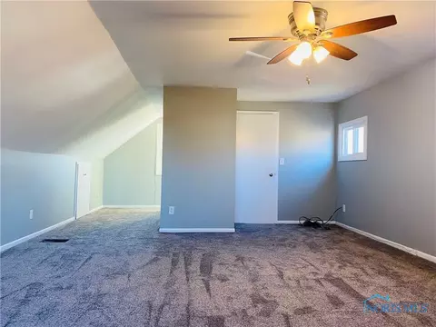 3263 Blackstone Dr, Toledo, OH 43608 photo 11