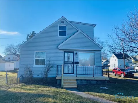 3263 Blackstone Dr, Toledo, OH 43608 photo 1