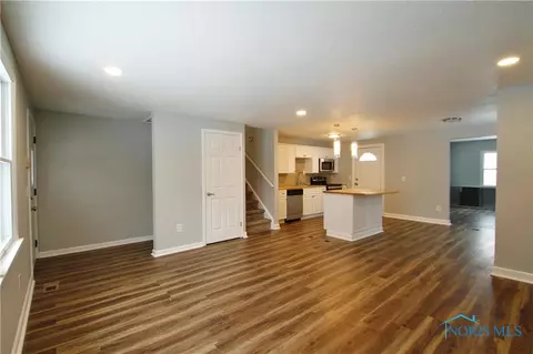 4248 Foxchapel Rd, Toledo, OH 43607 photo 4