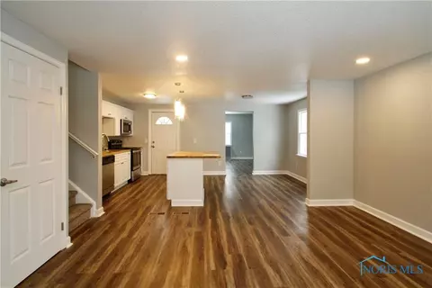 4248 Foxchapel Rd, Toledo, OH 43607 photo 3