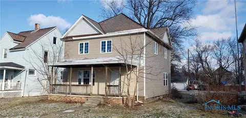 518 W Maple St, Willard, OH 44890 photo 1