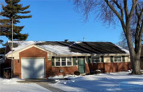 1705 Trailview Dr, Maumee, OH 43537 photo 1