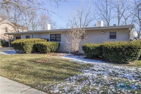 418 River Rd, Maumee, OH 43537 photo 1