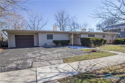418 River Rd, Maumee, OH 43537 photo 3