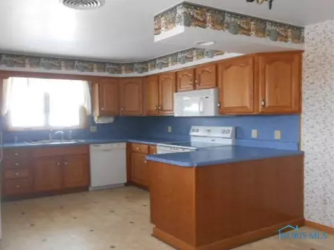 433 Enterprise St, Leipsic, OH 45856 photo 4