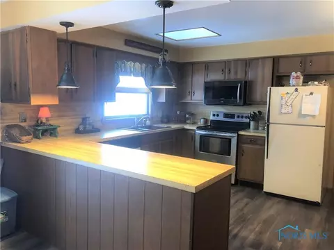 122 S Brayer St, Holgate, OH 43527 photo 8