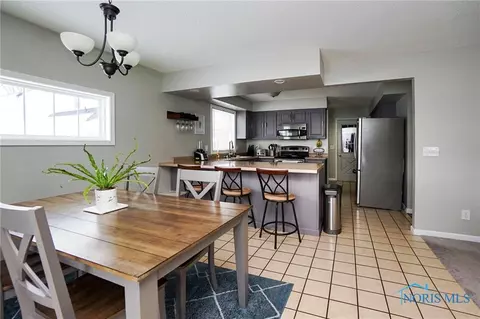 2412 Springmill Rd, Findlay, OH 45840 photo 12