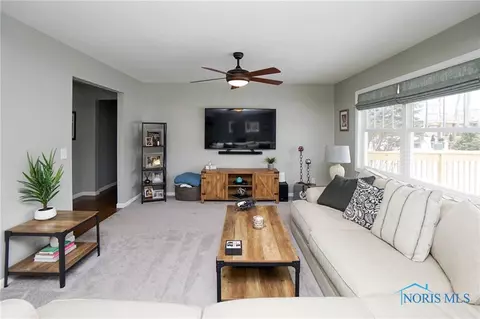 2412 Springmill Rd, Findlay, OH 45840 photo 9