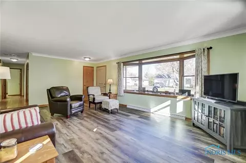 209 E Daisy St, Forest, OH 45843 photo 7