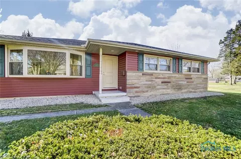 209 E Daisy St, Forest, OH 45843 photo 4