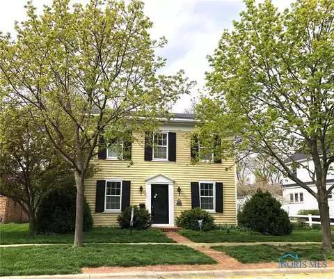 219 E Wayne St, Maumee, OH 43537 photo 1