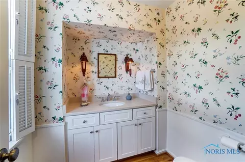 219 E Wayne St, Maumee, OH 43537 photo 17