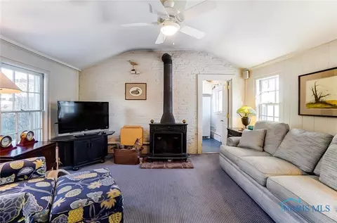 219 E Wayne St, Maumee, OH 43537 photo 13