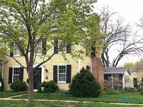 219 E Wayne St, Maumee, OH 43537 photo 2