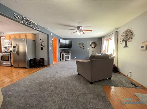 3865 S Eber Rd, Monclova, OH 43542 photo 3
