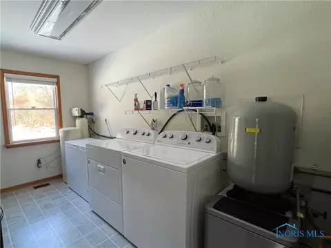3865 S Eber Rd, Monclova, OH 43542 photo 14