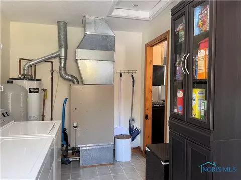 3865 S Eber Rd, Monclova, OH 43542 photo 15