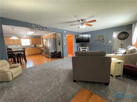 3865 S Eber Rd, Monclova, OH 43542 photo 4
