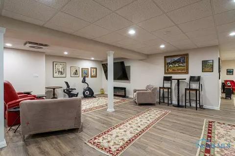 7301 Violet Ln, Maumee, OH 43537 photo 3