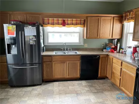 207 E Dixon St, Forest, OH 45843 photo 8
