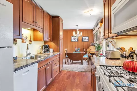 3009 Castleton Ave, Toledo, OH 43613 photo 13