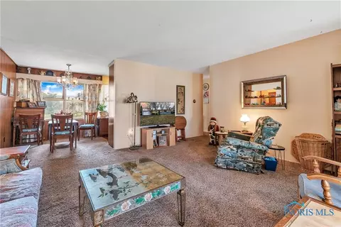 3009 Castleton Ave, Toledo, OH 43613 photo 9