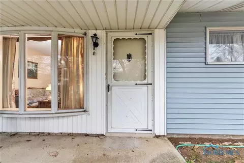 3009 Castleton Ave, Toledo, OH 43613 photo 5