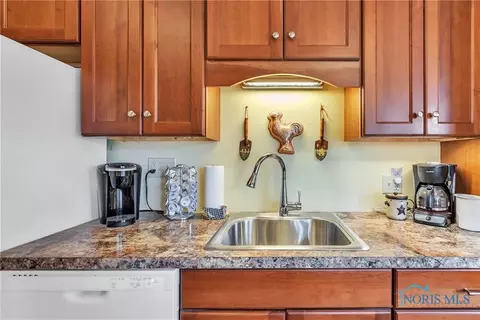 3009 Castleton Ave, Toledo, OH 43613 photo 14