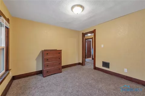 1207 Warwick Ave, Toledo, OH 43607 photo 5