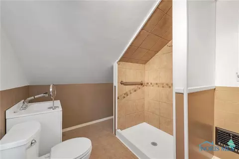 1207 Warwick Ave, Toledo, OH 43607 photo 3