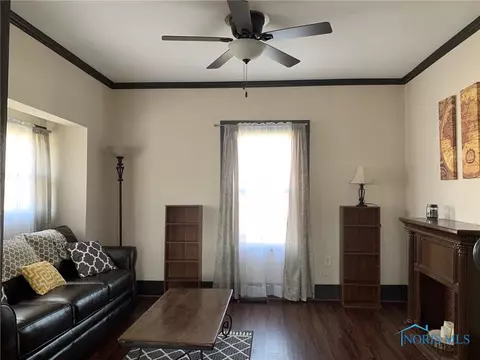 102 E 5th St, Genoa, OH 43430 photo 5