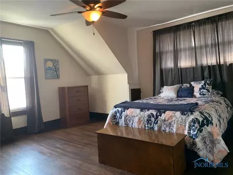 102 E 5th St, Genoa, OH 43430 photo 8
