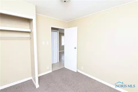 202 Independence Rd, Toledo, OH 43607 photo 9