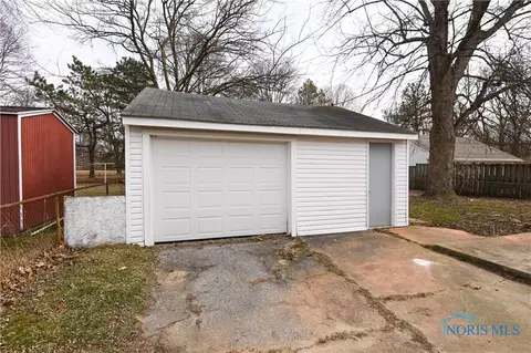 202 Independence Rd, Toledo, OH 43607 photo 20