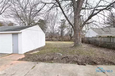 202 Independence Rd, Toledo, OH 43607 photo 18