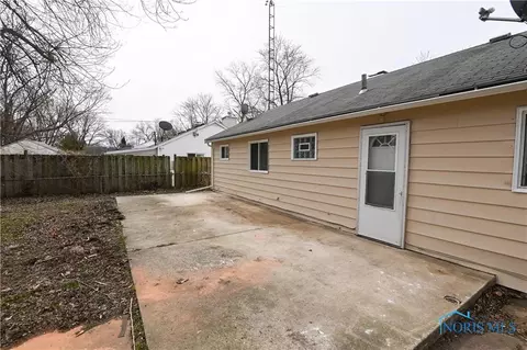 202 Independence Rd, Toledo, OH 43607 photo 17