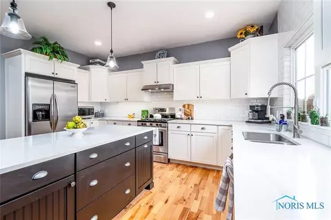 7036 Saddleback Rd, Maumee, OH 43537 photo 6