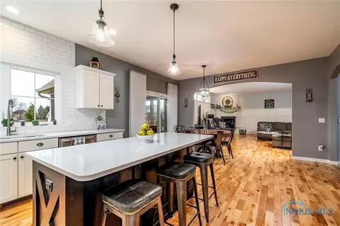 7036 Saddleback Rd, Maumee, OH 43537 photo 8
