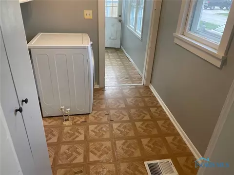 200 Elm St, Walbridge, OH 43465 photo 21