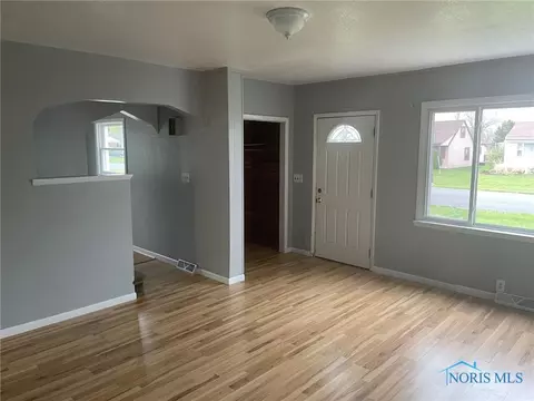 200 Elm St, Walbridge, OH 43465 photo 23