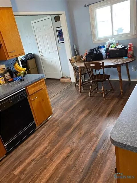 1833 E Benwick Rd, Toledo, OH 43613 photo 8