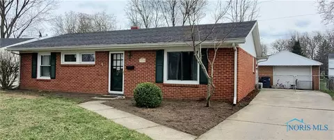1833 E Benwick Rd, Toledo, OH 43613 photo 2