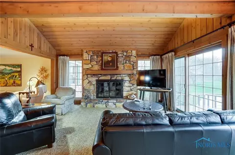 2869 Manley Rd, Maumee, OH 43537 photo 5