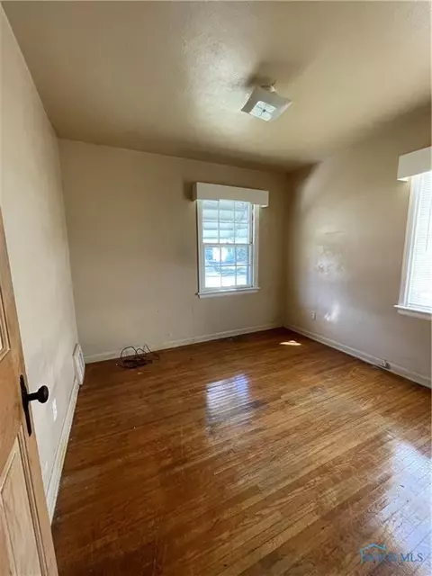 1944 Upton Ave, Toledo, OH 43607 photo 5