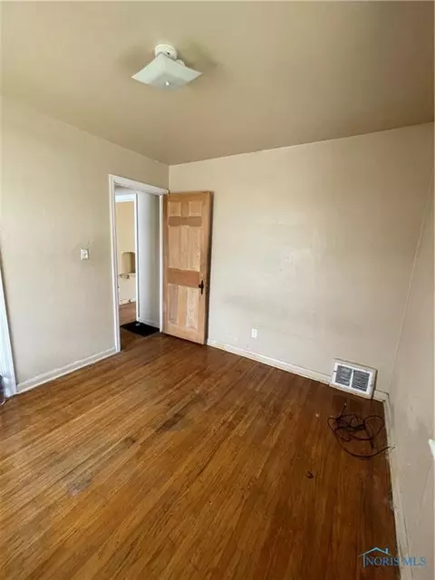 1944 Upton Ave, Toledo, OH 43607 photo 6