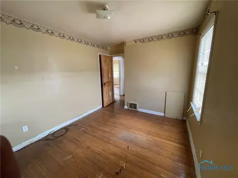 1944 Upton Ave, Toledo, OH 43607 photo 4